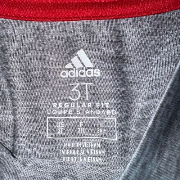 Boys Adidas 3T Short Sleeve Gray Tee - Picture 3 of 3